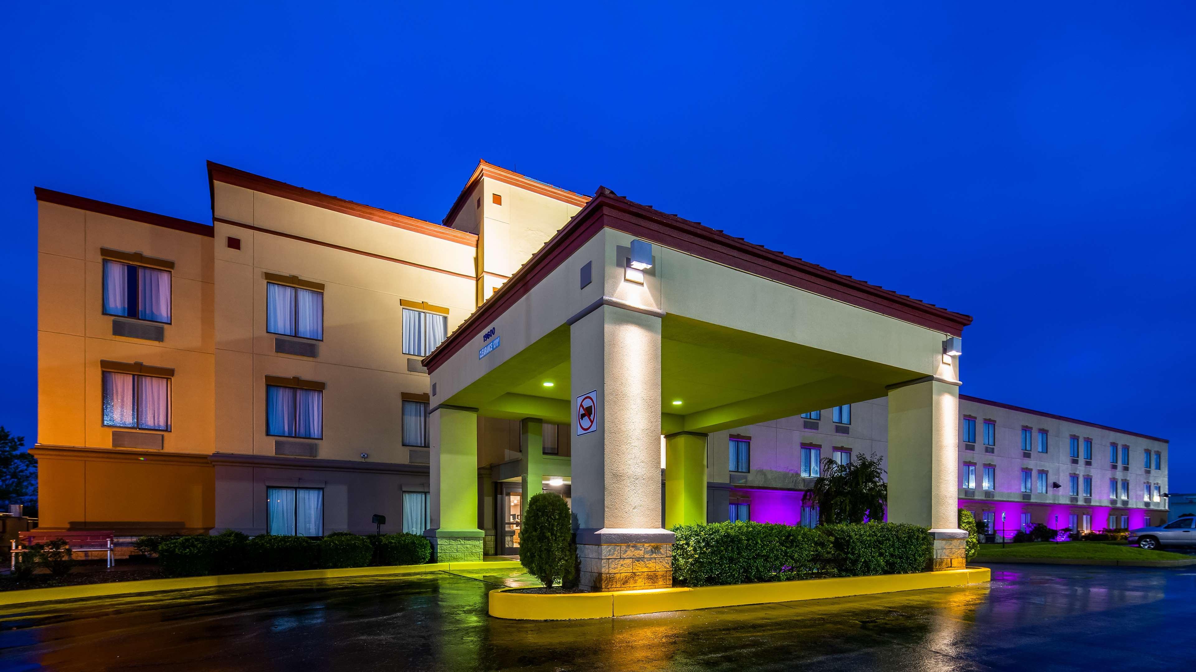 Best Western Plus Boardman Inn & Suites Poland Exterior foto